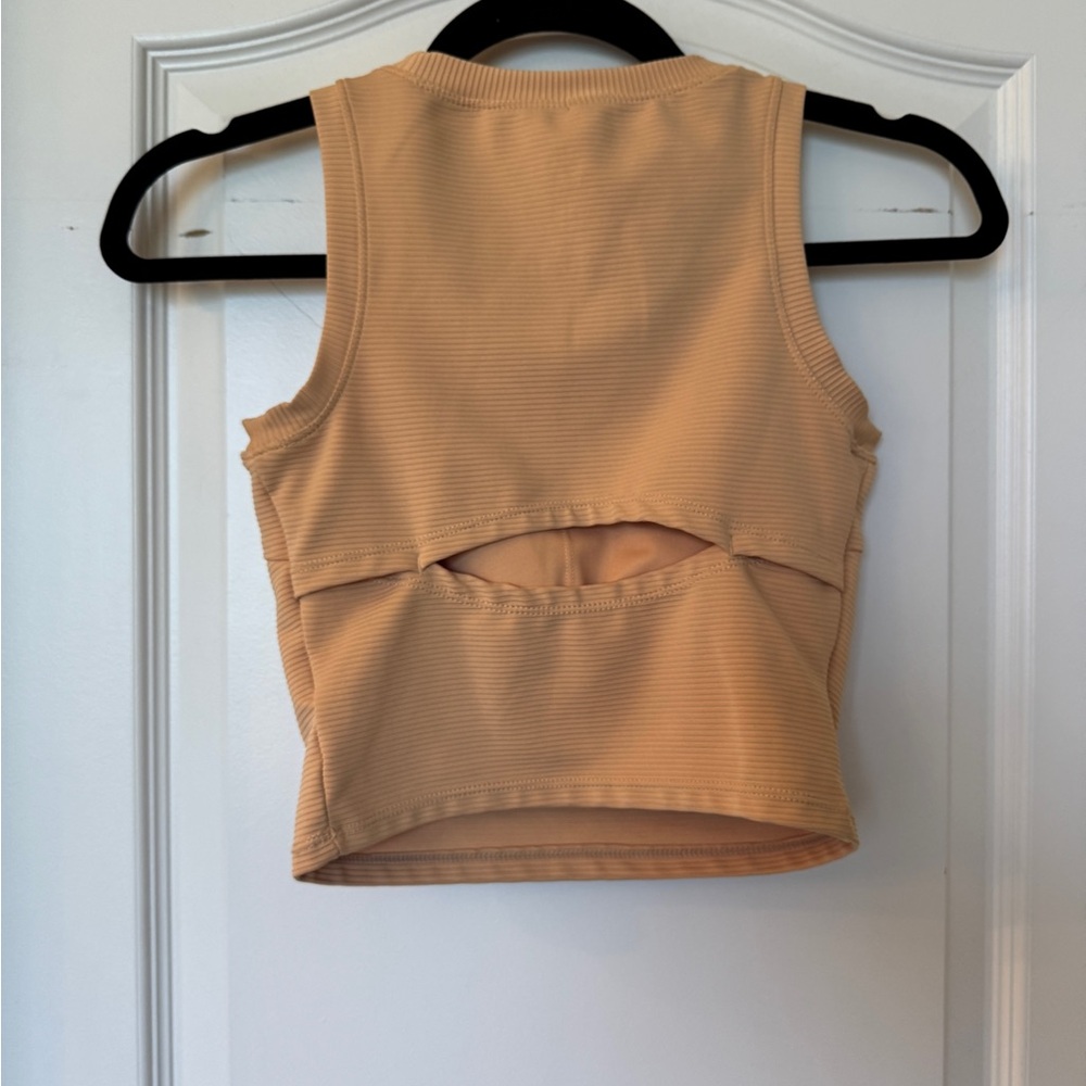 Move Theology size XS tan crop top with built in bra - Picture 3 of 5